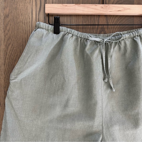 Vintage Linen Blend High-Waisted Drawstring Shorts in Dusty Olive Green Size XL - Picture 2 of 5